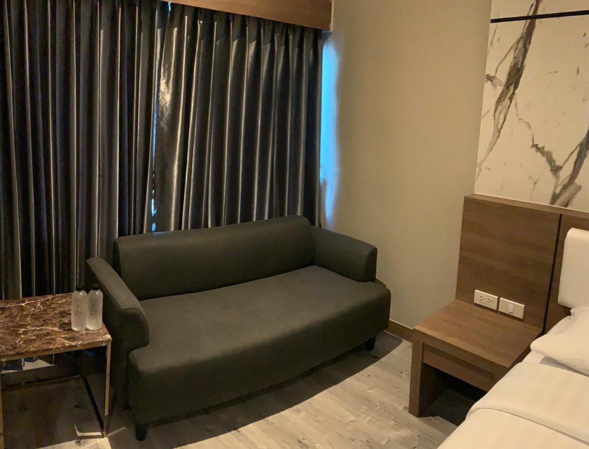 The Chess Hotel 라용 외부 사진